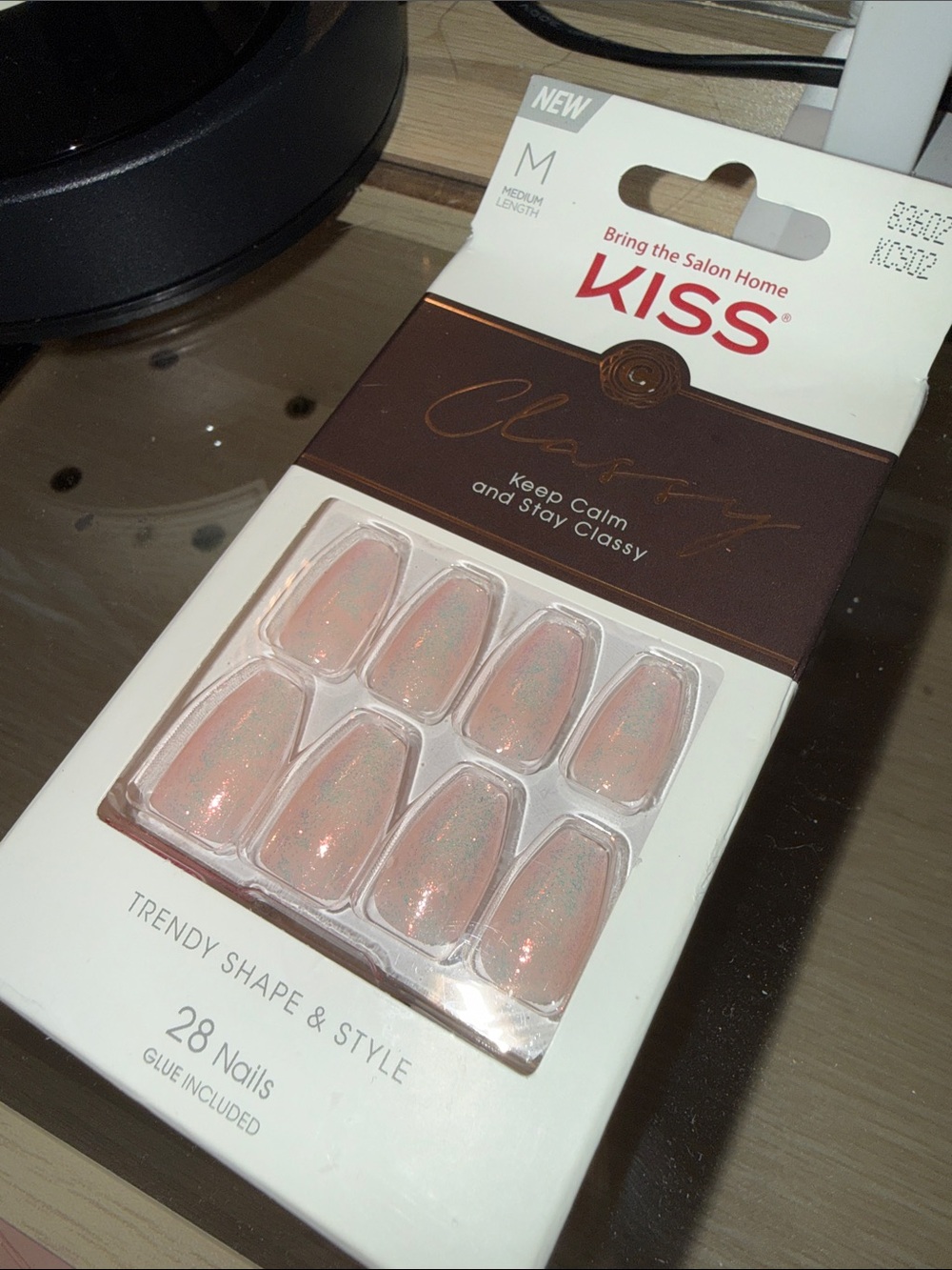 KISS Classy Shimmery Pink False Nail Set
